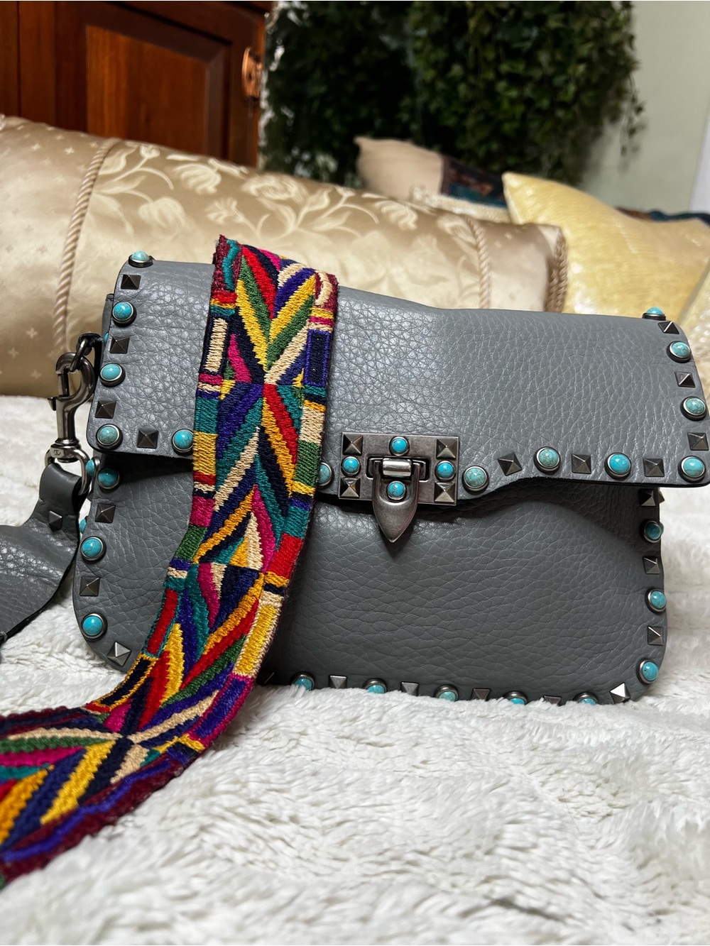 VALENTINO GARAVANI GUITAR ROCKSTUD ROLLING TURQUOISE STUDDED GRAY CROSSBODY BAG - Picture 1 of 17